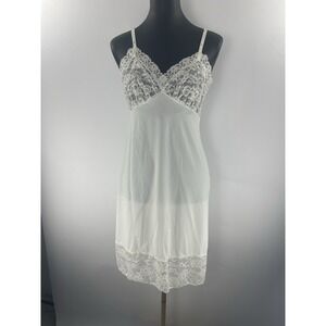 Vintage Van Raalte DuPont Nylon Wide Lace Full Slip Sz 34 Made In USA